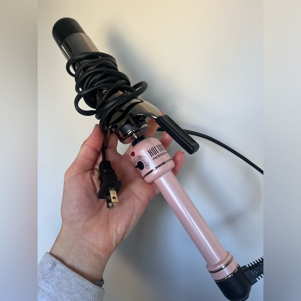 Hot tools 1.5 in barrel curling iron
